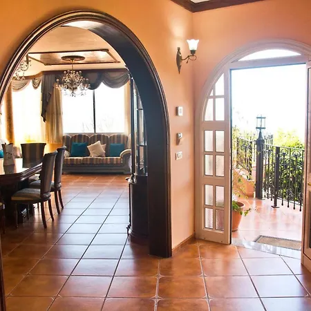 Tropez Villa