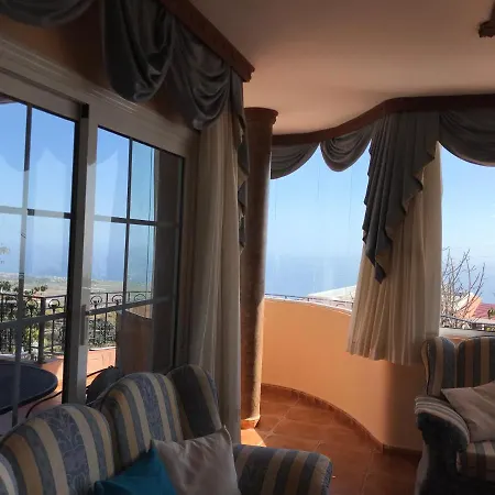 Tropez Villa *